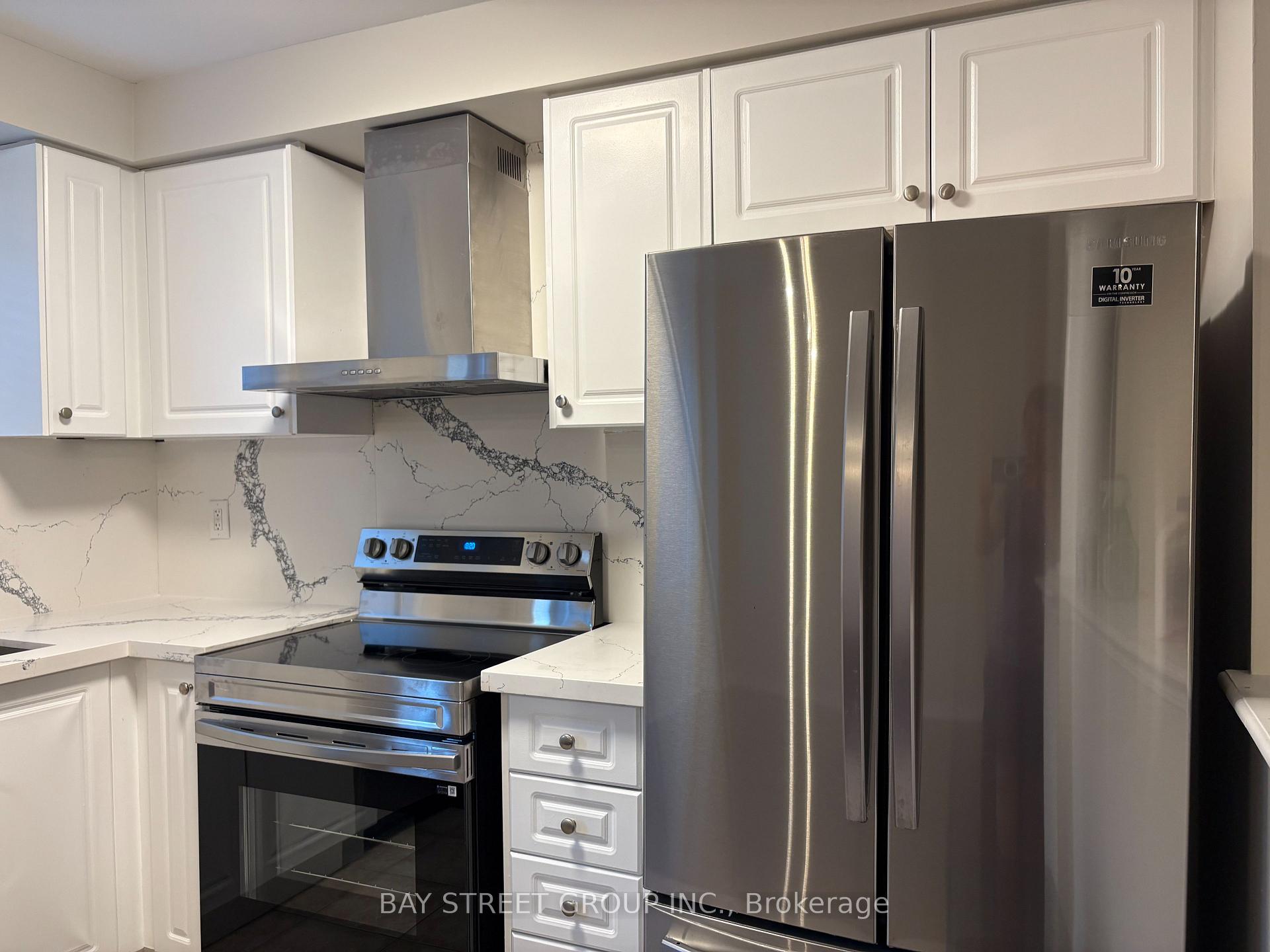 Photo 5 of 19 Coranto Way, Vaughan, Vellore Village — HOMEH