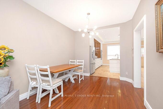 Photo 9 of 336 Cranston Park Avenue, Vaughan, Maple — HOMEH