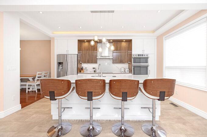 Photo 14 of 336 Cranston Park Avenue, Vaughan, Maple — HOMEH
