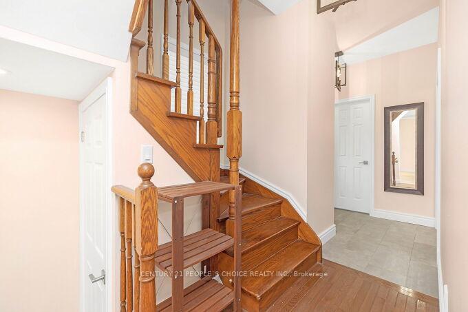 Photo 17 of 336 Cranston Park Avenue, Vaughan, Maple — HOMEH