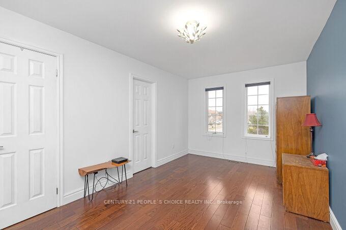 Photo 19 of 336 Cranston Park Avenue, Vaughan, Maple — HOMEH