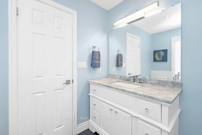 Photo 20 of 336 Cranston Park Avenue, Vaughan, Maple — HOMEH