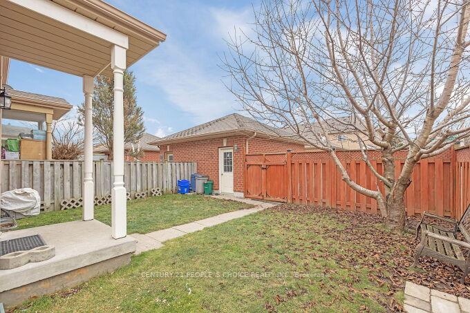 Photo 32 of 336 Cranston Park Avenue, Vaughan, Maple — HOMEH