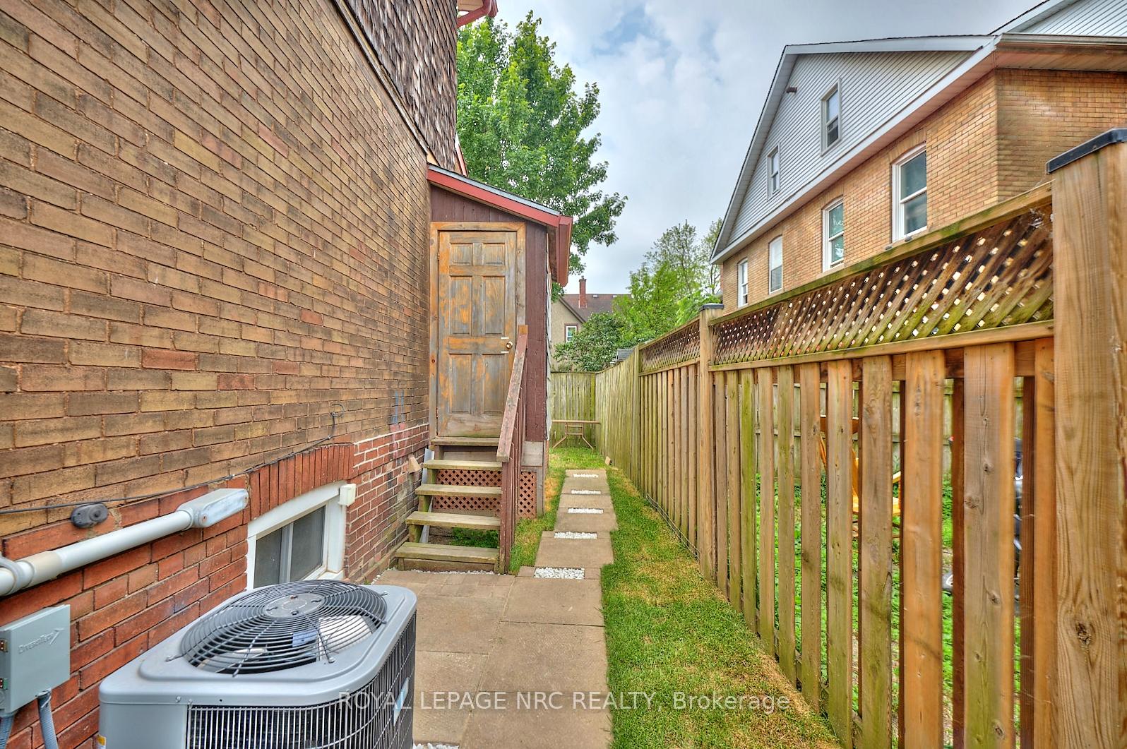 Photo 23 of 9 Asher Street, Welland, Welland Downtown — HOMEH