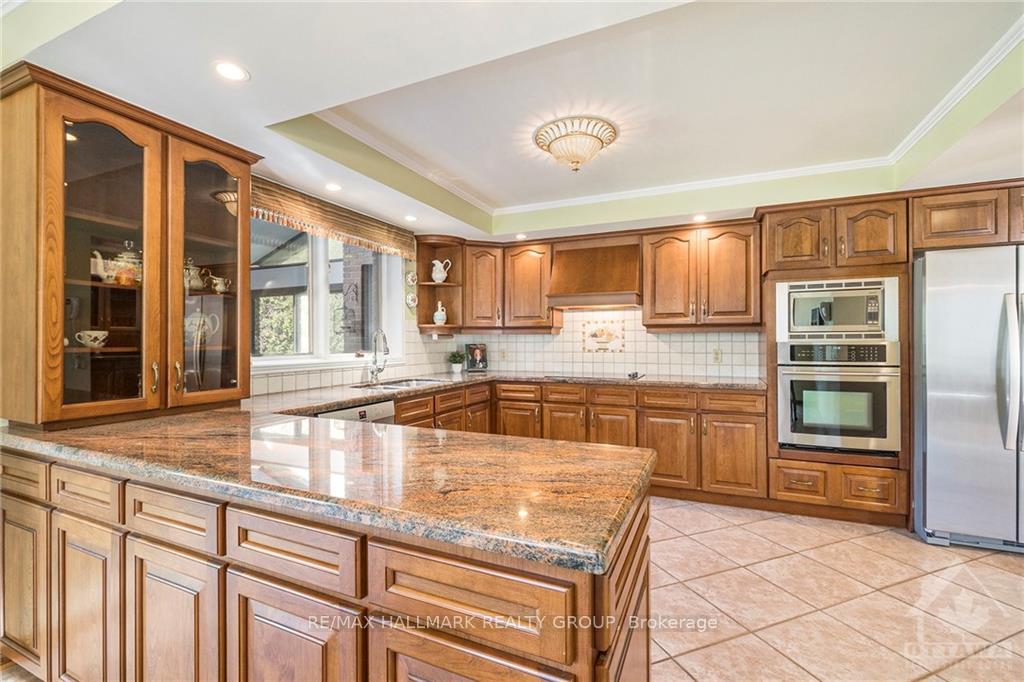 Photo 7 of 4 Timbercrest Ridge, Ottawa, Cedar Hill/Orchard Estates — HOMEH