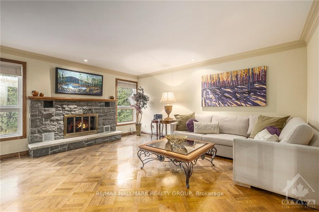 Photo 9 of 4 Timbercrest Ridge, Ottawa, Cedar Hill/Orchard Estates — HOMEH