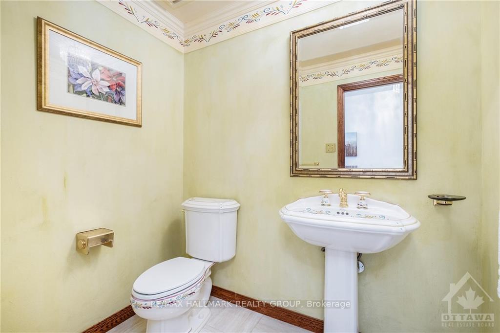 Photo 12 of 4 Timbercrest Ridge, Ottawa, Cedar Hill/Orchard Estates — HOMEH