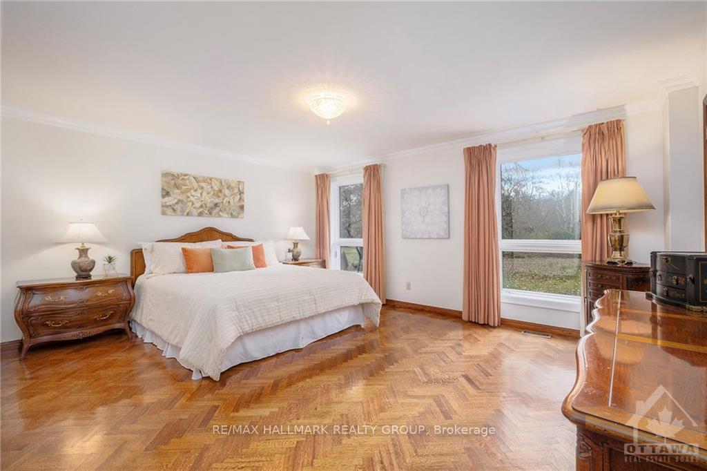 Photo 11 of 4 Timbercrest Ridge, Ottawa, Cedar Hill/Orchard Estates — HOMEH