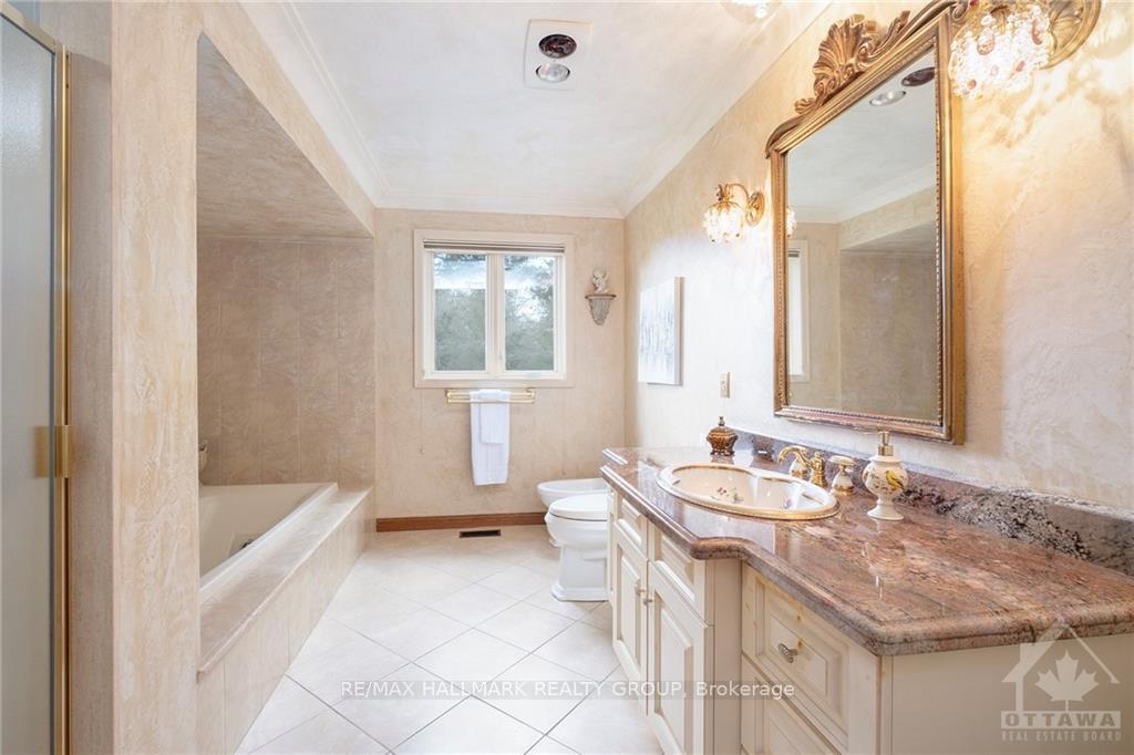 Photo 14 of 4 Timbercrest Ridge, Ottawa, Cedar Hill/Orchard Estates — HOMEH