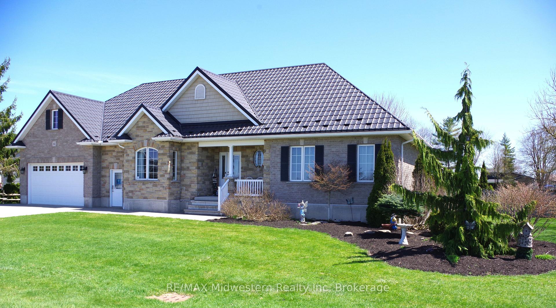 Photo 2 of 161 Brock Street, West Perth, Monkton — HOMEH