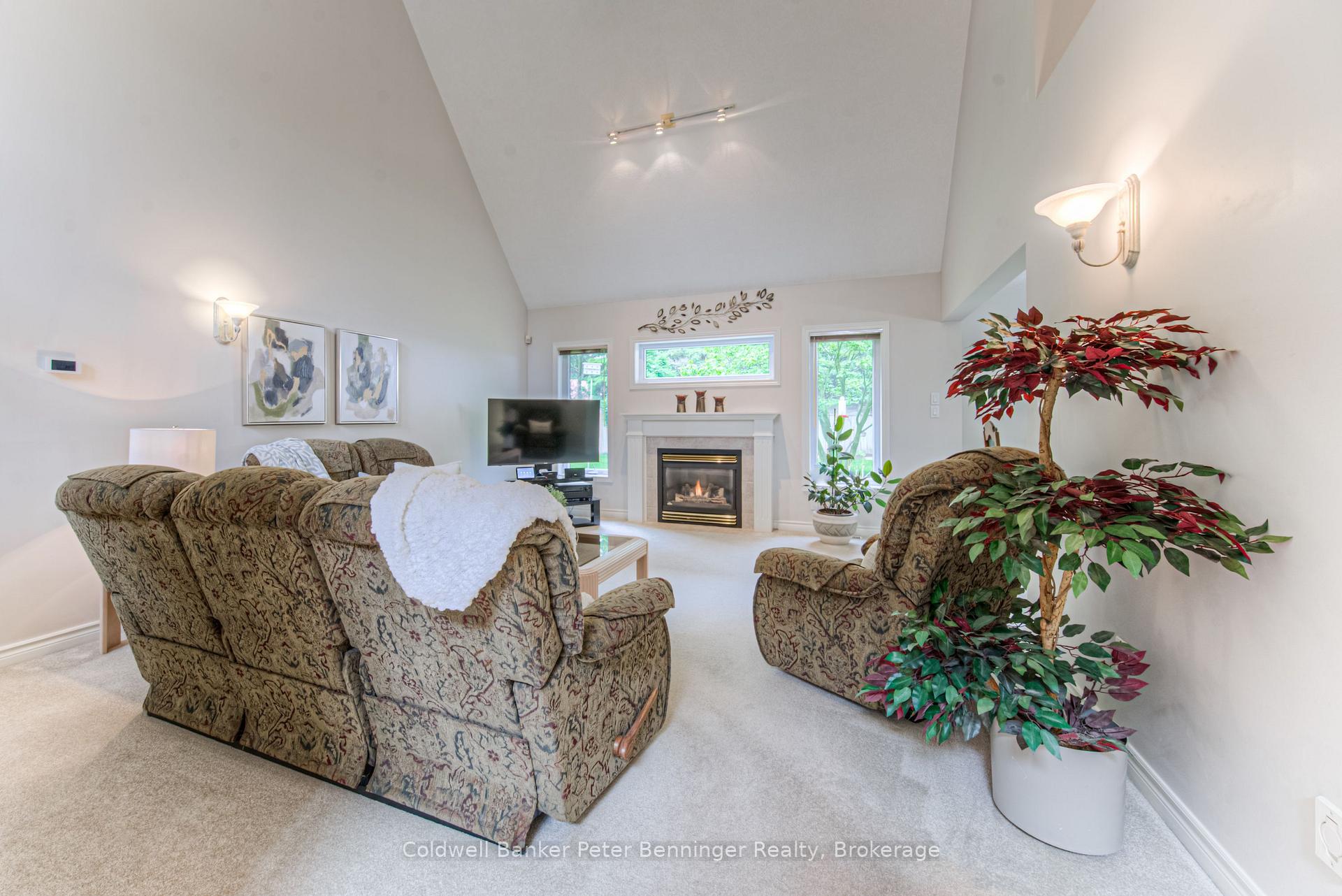 Photo 7 of 416 Forestlawn Road, Waterloo — HOMEH