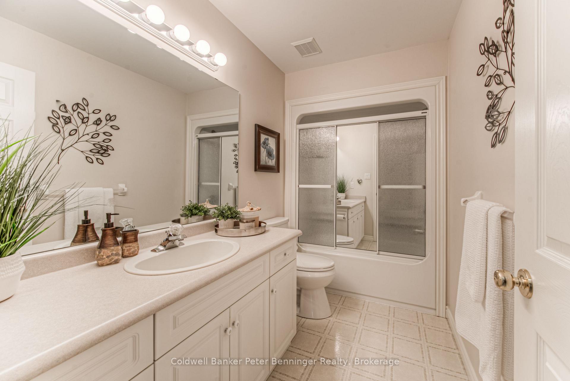 Photo 18 of 416 Forestlawn Road, Waterloo — HOMEH