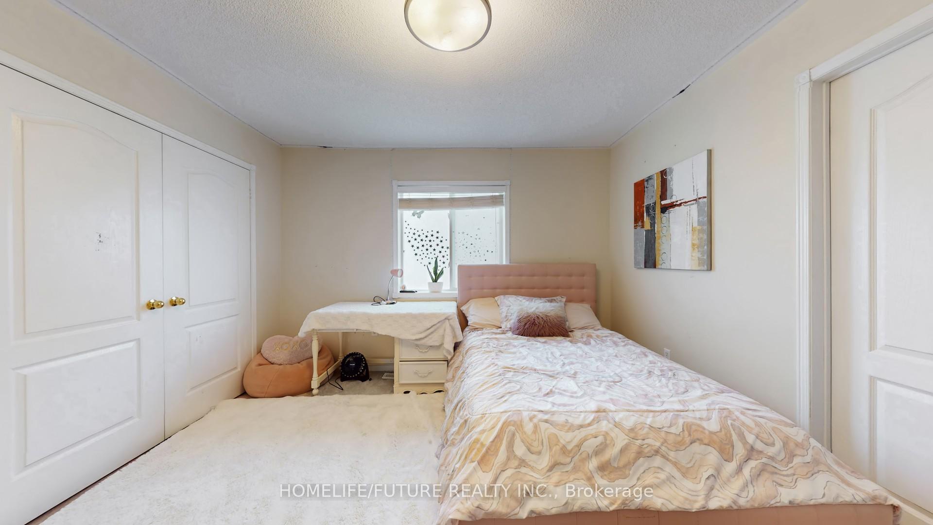 Photo 32 of 94 Carnwith Drive E, Whitby, Brooklin — HOMEH