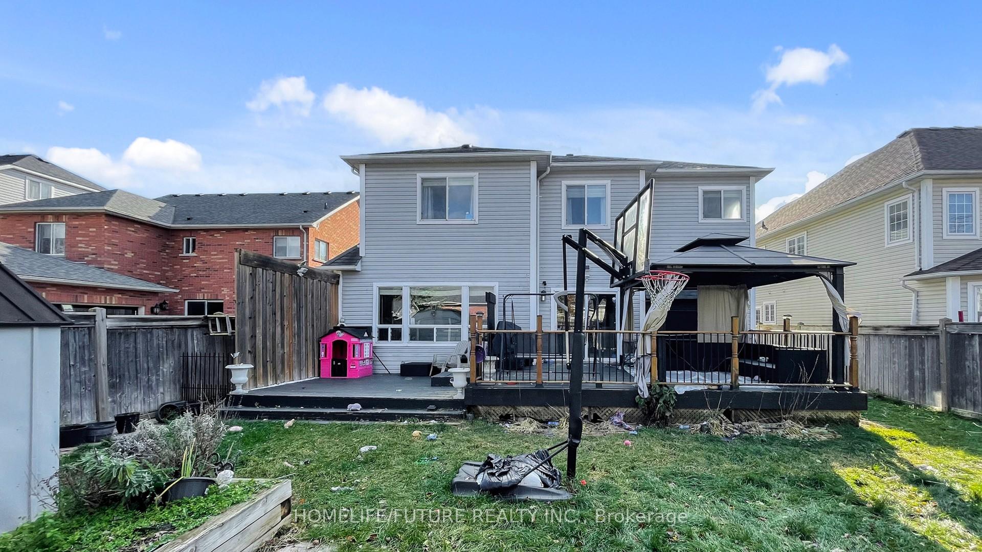 Photo 73 of 94 Carnwith Drive E, Whitby, Brooklin — HOMEH