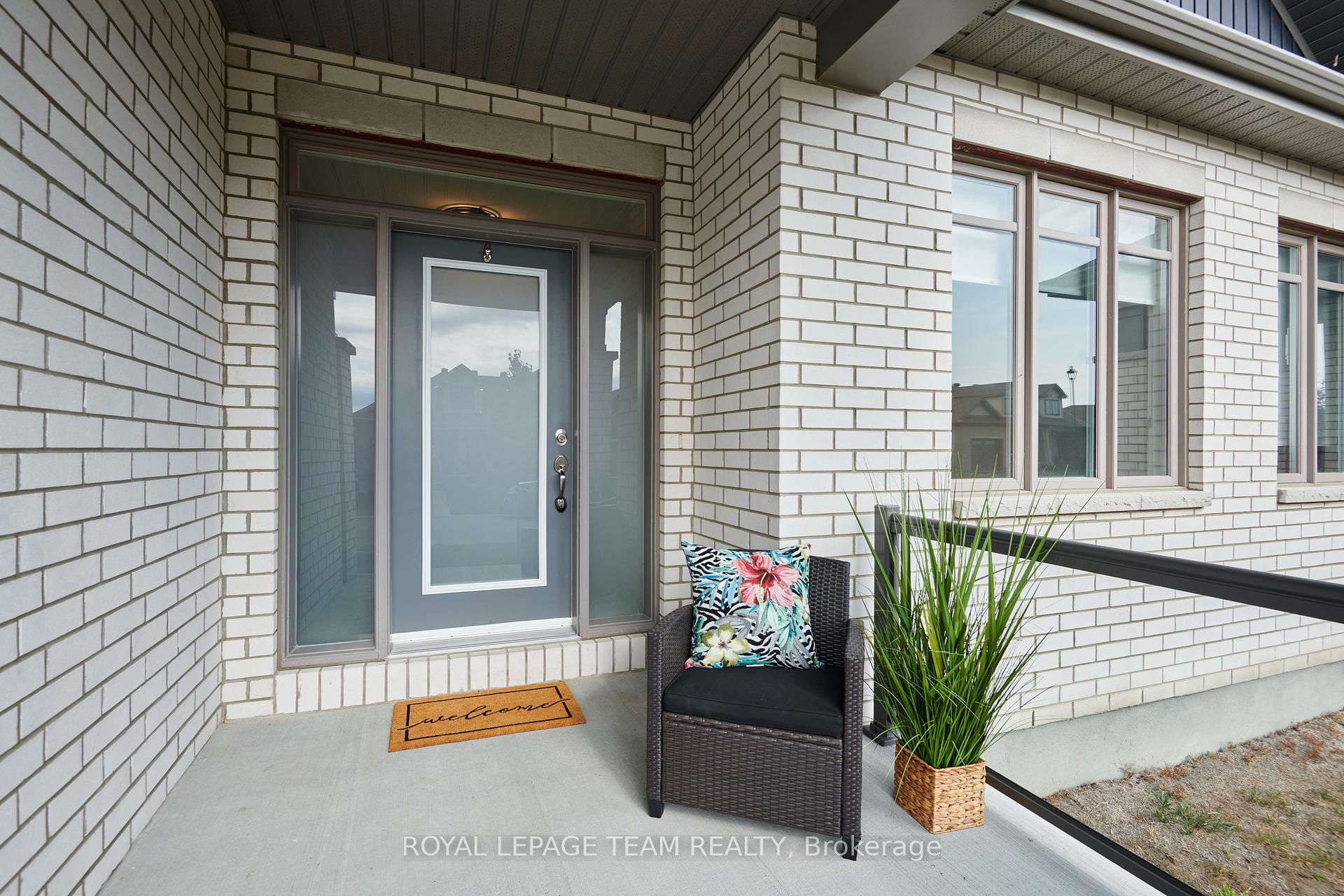 Photo 2 of 223 Macbeattie Drive, Arnprior — HOMEH