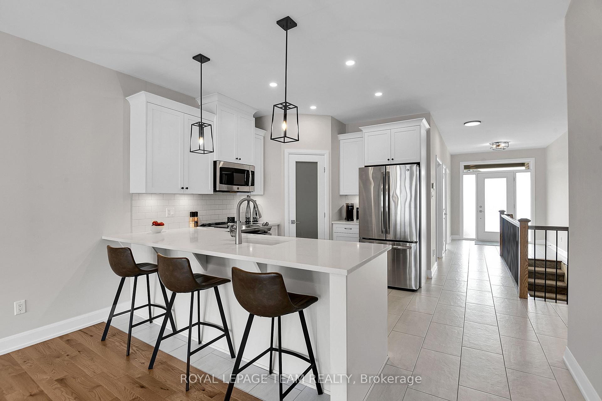 Photo 6 of 223 Macbeattie Drive, Arnprior — HOMEH