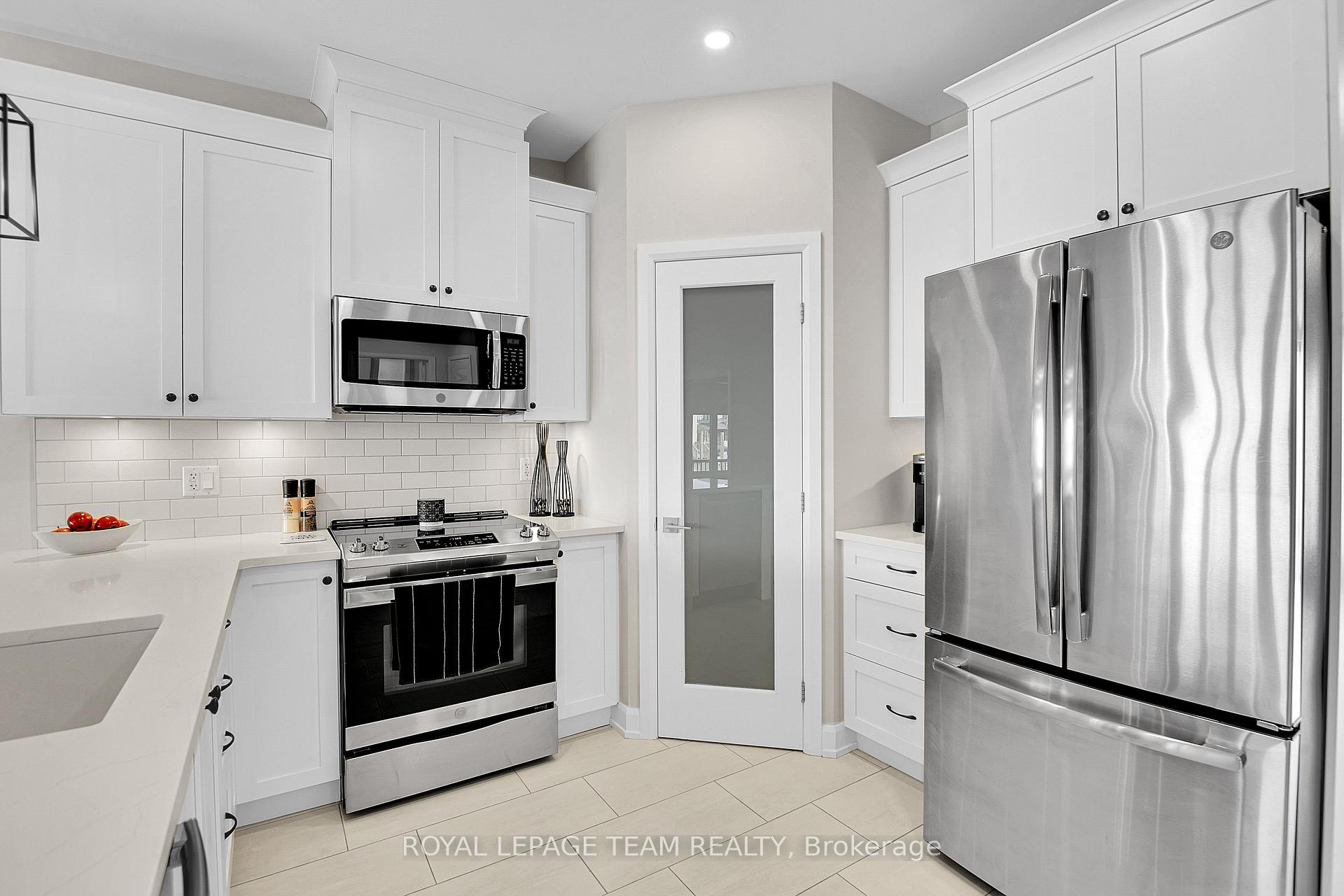Photo 9 of 223 Macbeattie Drive, Arnprior — HOMEH