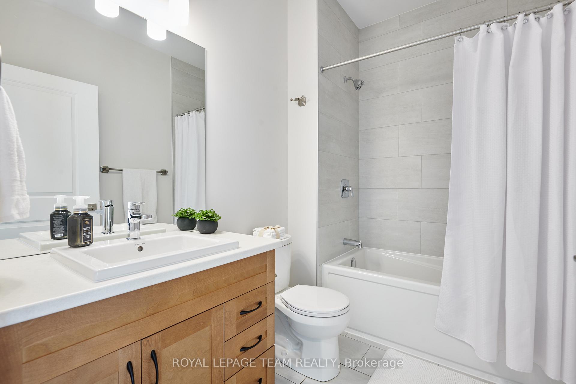 Photo 14 of 223 Macbeattie Drive, Arnprior — HOMEH