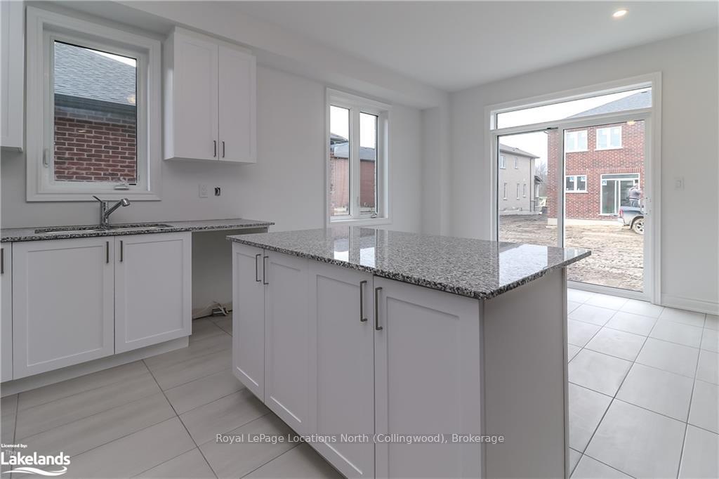 Photo 16 of 11 Amber Drive, Wasaga Beach — HOMEH