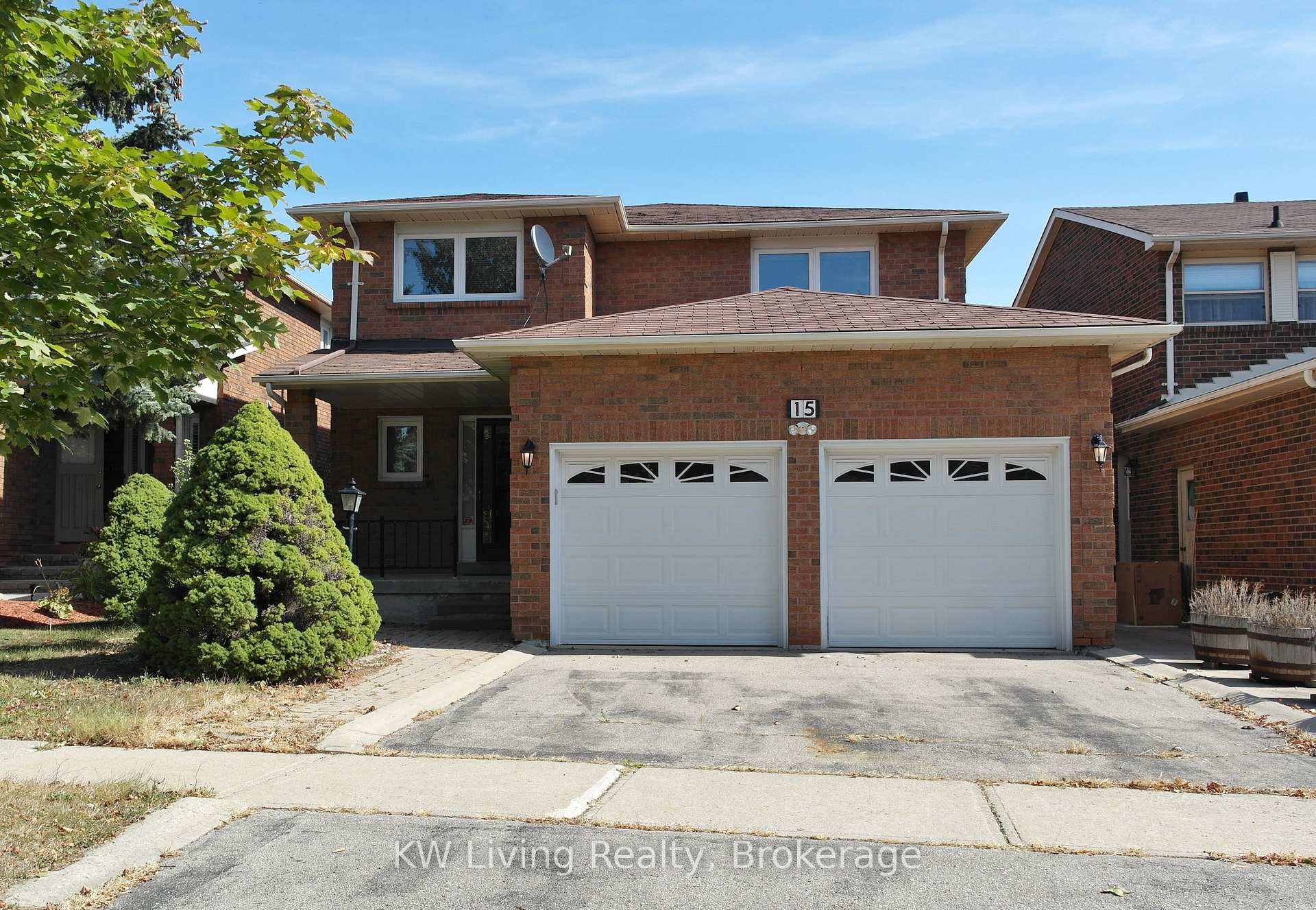 Photo 2 of 15 Sonny Street, Vaughan, Maple — HOMEH