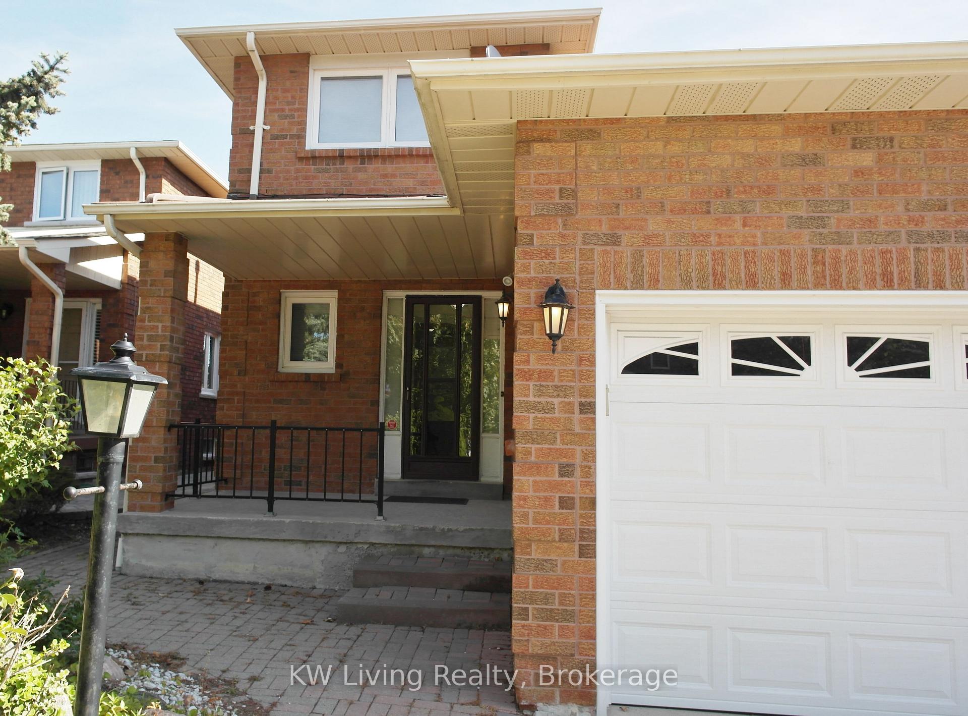 Photo 3 of 15 Sonny Street, Vaughan, Maple — HOMEH