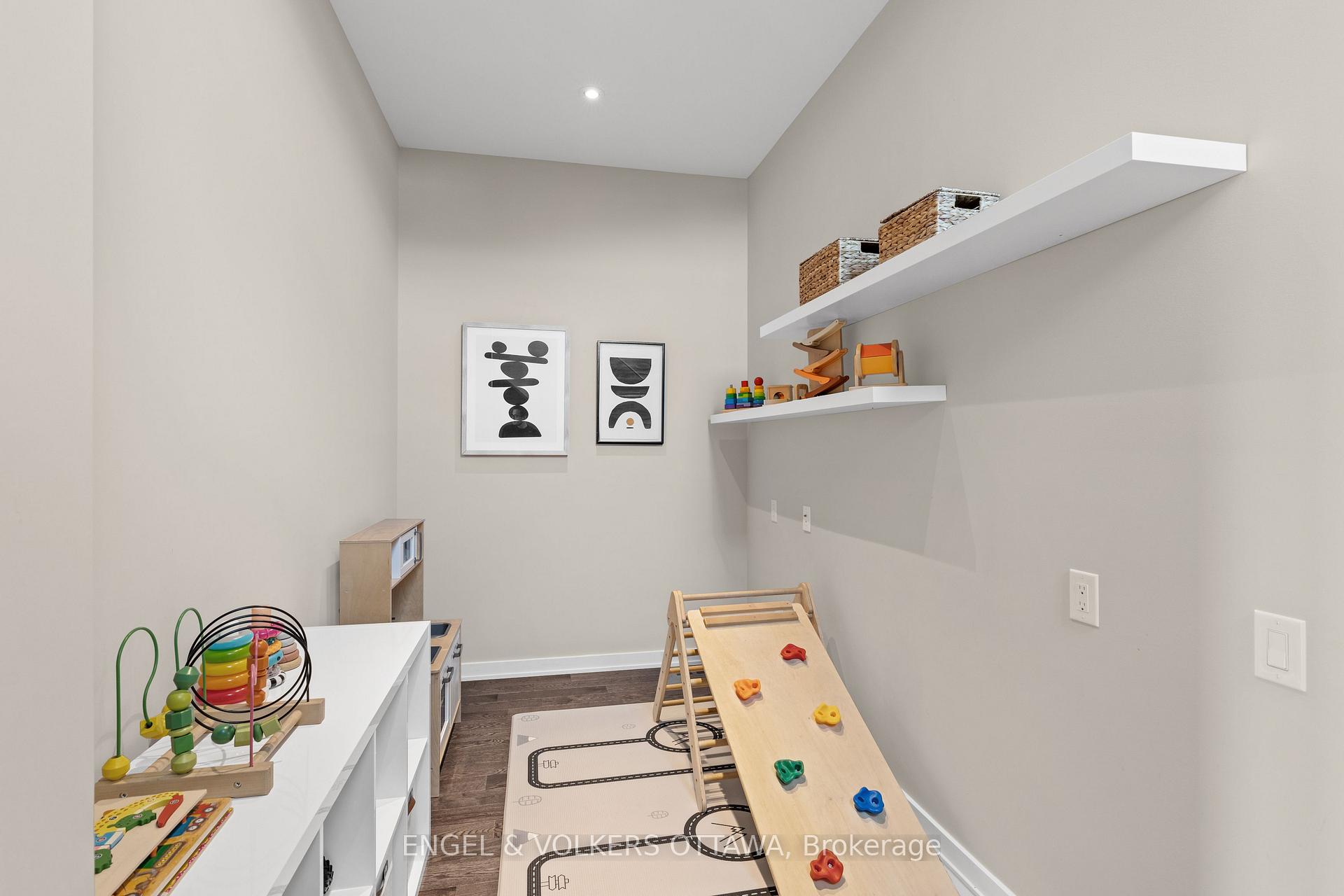 Photo 11 of 514 Stargazer Crescent, Ottawa, Riverside South/Gloucester Glen — HOMEH