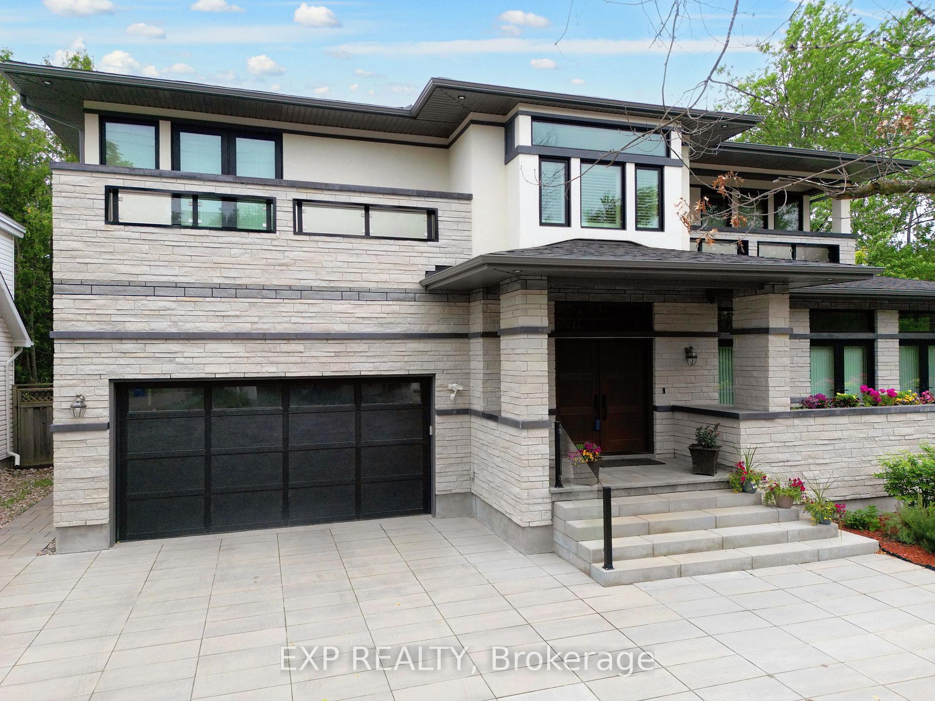 Photo 1 of 586 Pleasant Park Road, Ottawa, Playfair Park — HOMEH