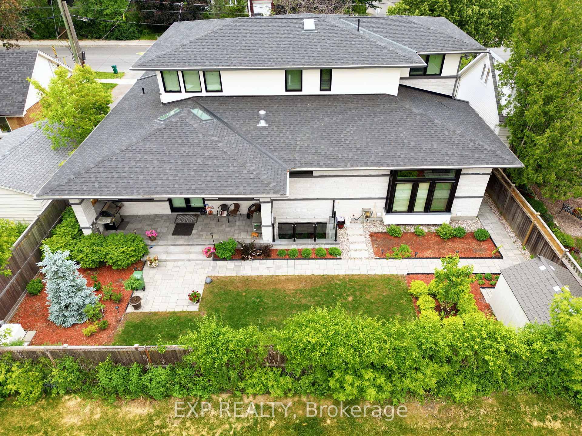 Photo 30 of 586 Pleasant Park Road, Ottawa, Playfair Park — HOMEH