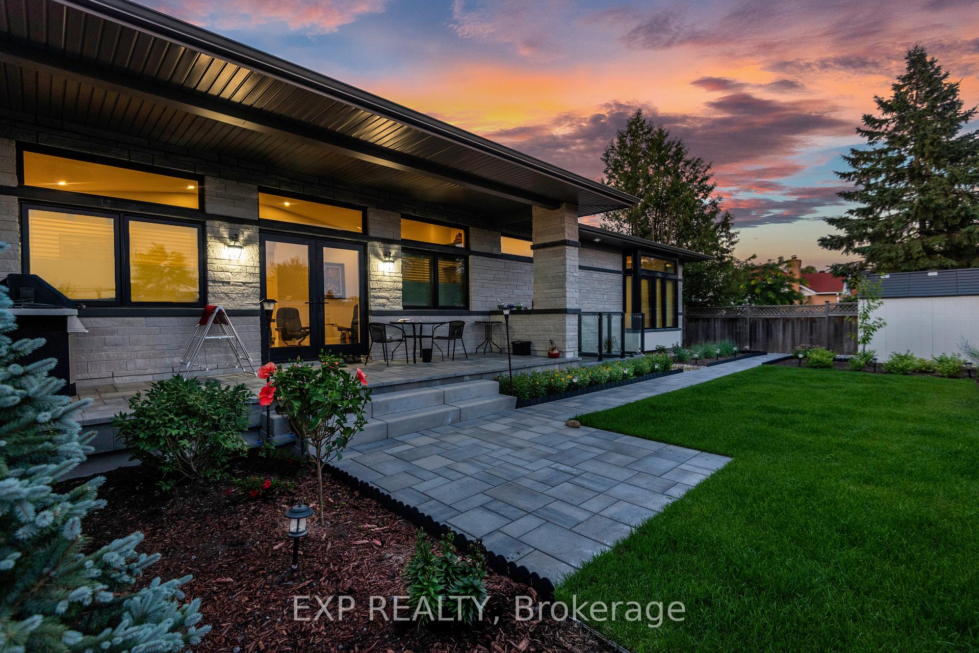 Photo 36 of 586 Pleasant Park Road, Ottawa, Playfair Park — HOMEH