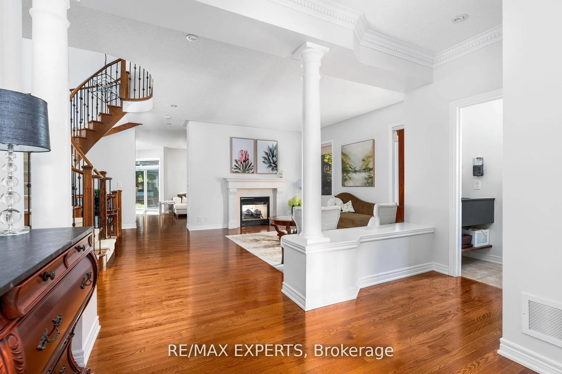 Photo 6 of 170 Ivy Jay Crescent, Aurora, Bayview Northeast — HOMEH