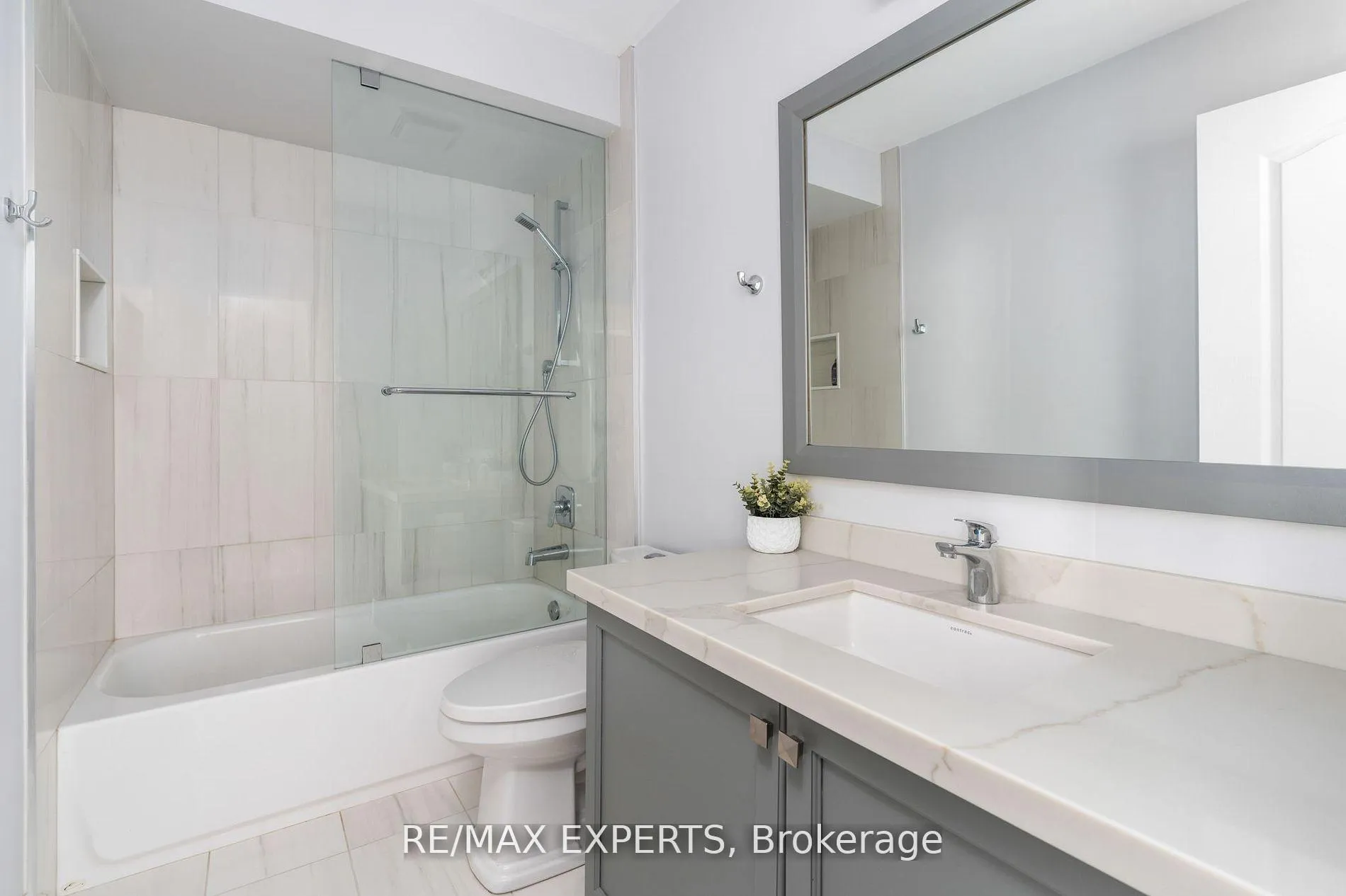 Photo 39 of 170 Ivy Jay Crescent, Aurora, Bayview Northeast — HOMEH