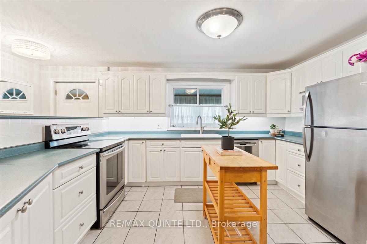 Photo 4 of 488 Mudcat Road, Belleville, Thurlow Ward — HOMEH