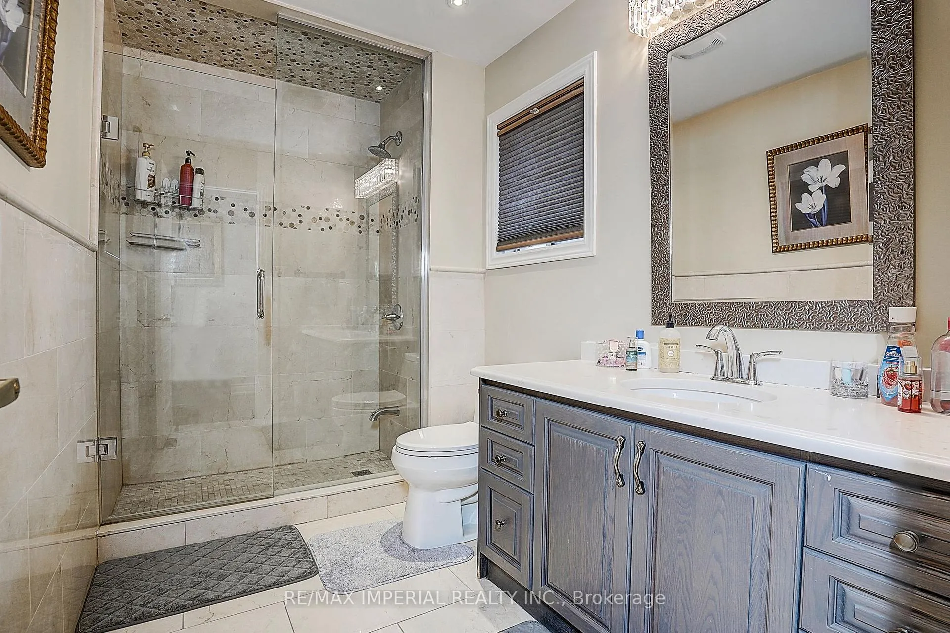 Photo 8 of 32 Brandon Gate Drive, Vaughan, Maple — HOMEH