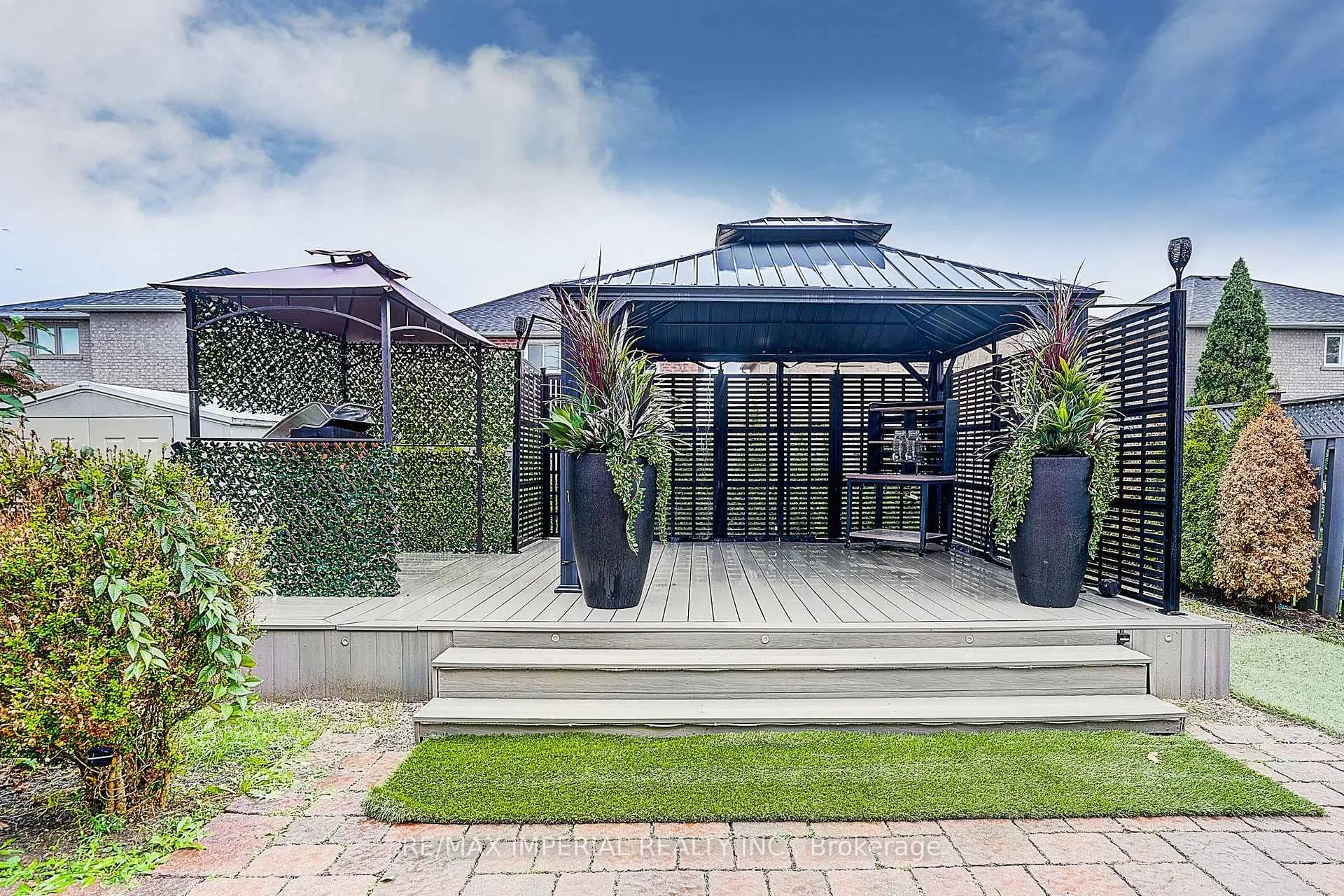 Photo 13 of 32 Brandon Gate Drive, Vaughan, Maple — HOMEH