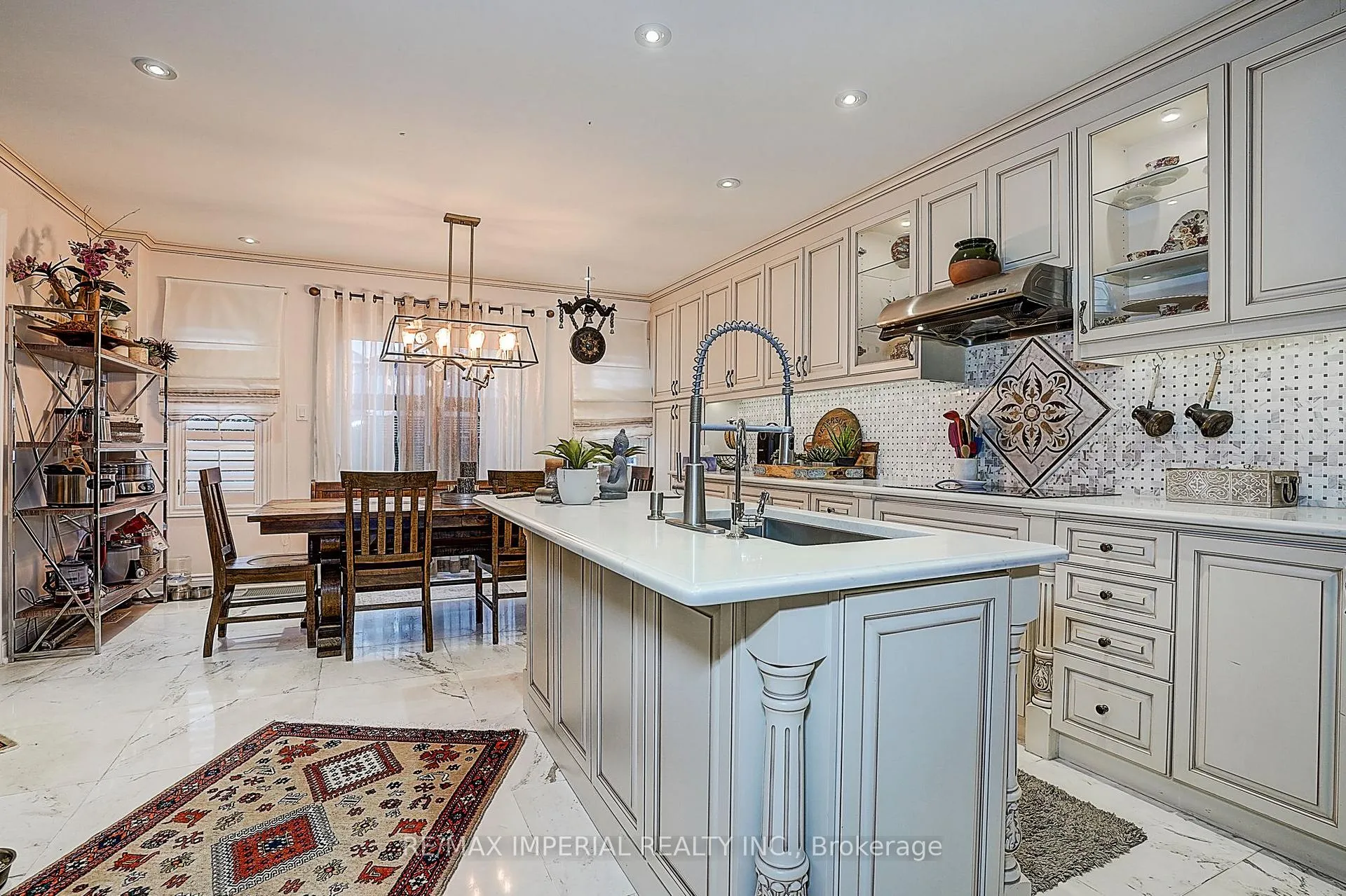 Photo 15 of 32 Brandon Gate Drive, Vaughan, Maple — HOMEH