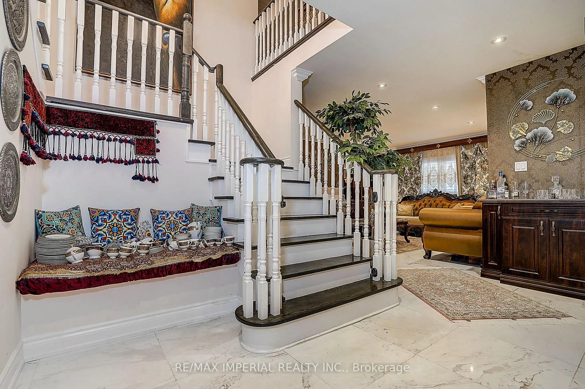 Photo 34 of 32 Brandon Gate Drive, Vaughan, Maple — HOMEH