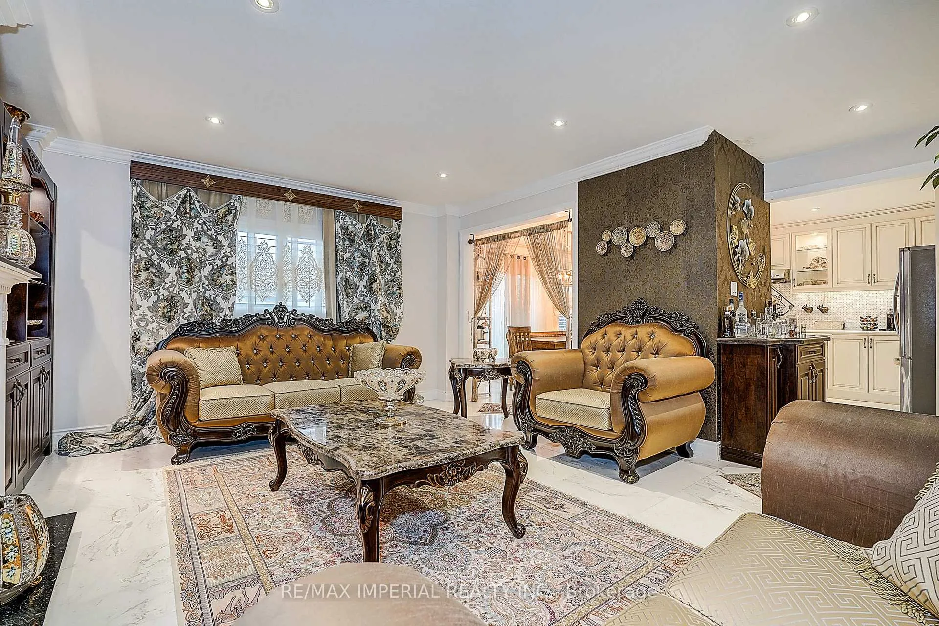Photo 38 of 32 Brandon Gate Drive, Vaughan, Maple — HOMEH