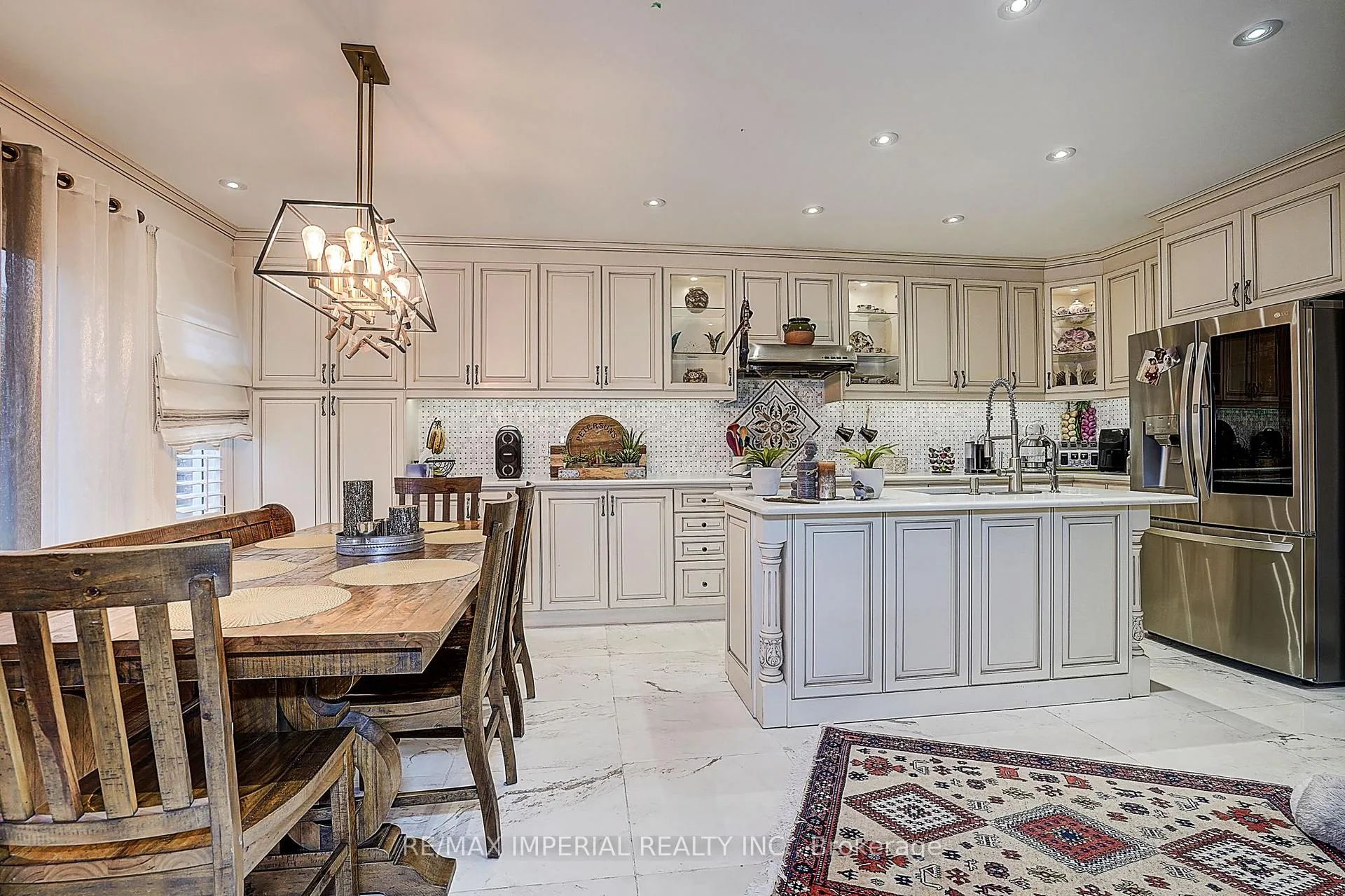 Photo 40 of 32 Brandon Gate Drive, Vaughan, Maple — HOMEH