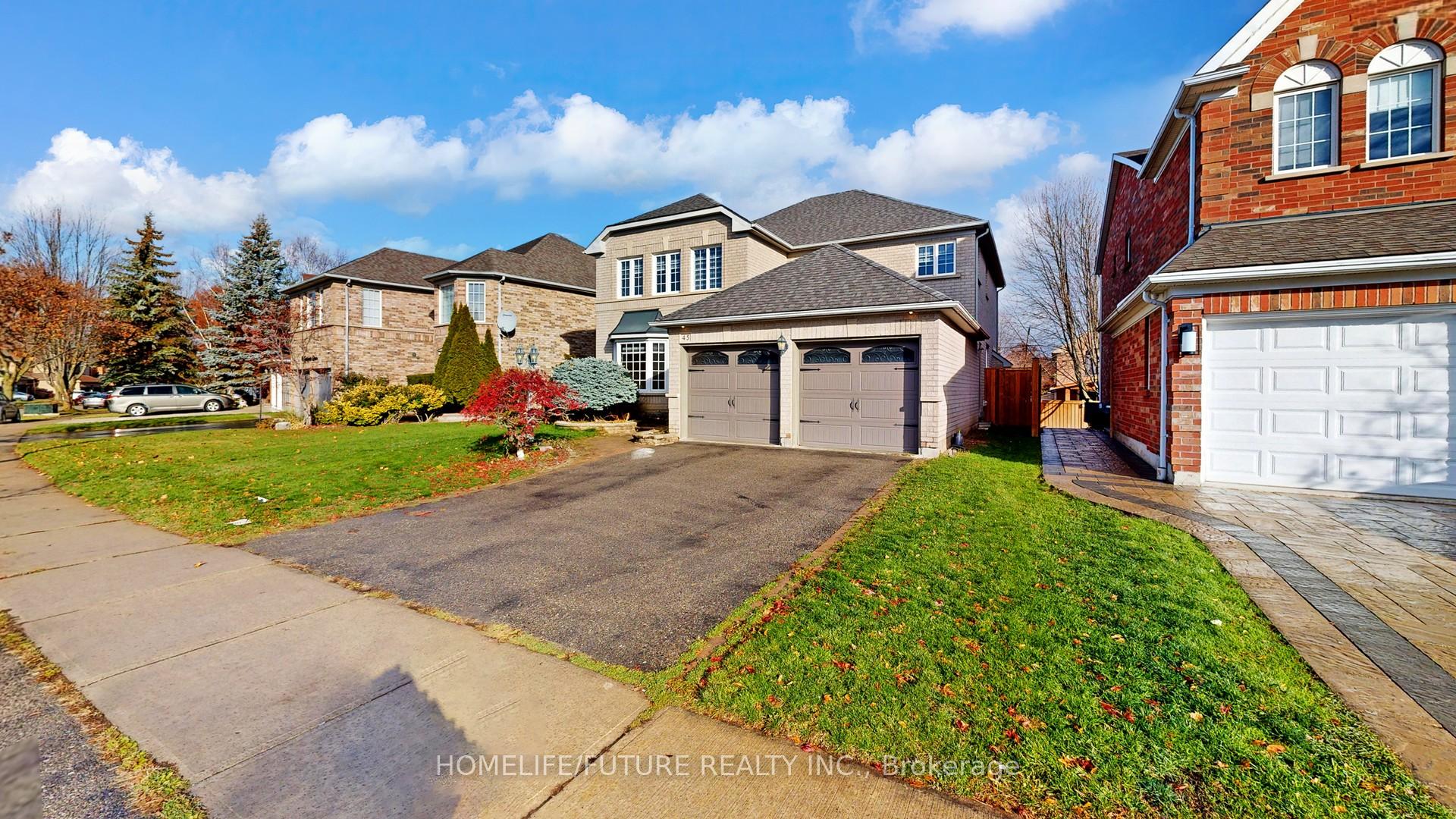 Photo 2 of Unit Main, 45 Gartshore Drive, Whitby, Williamsburg — HOMEH