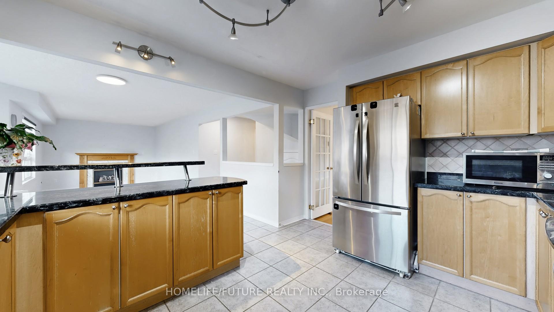 Photo 14 of Unit Main, 45 Gartshore Drive, Whitby, Williamsburg — HOMEH