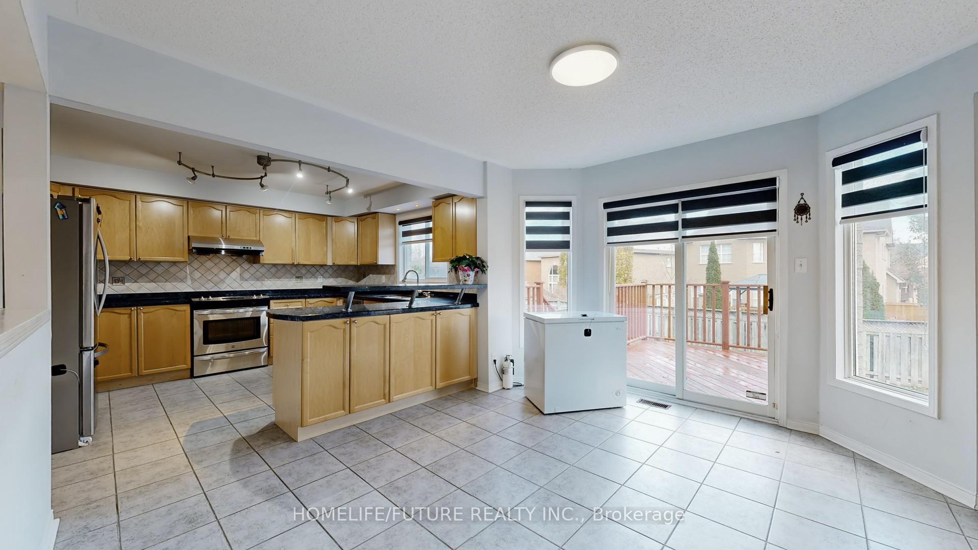 Photo 15 of Unit Main, 45 Gartshore Drive, Whitby, Williamsburg — HOMEH