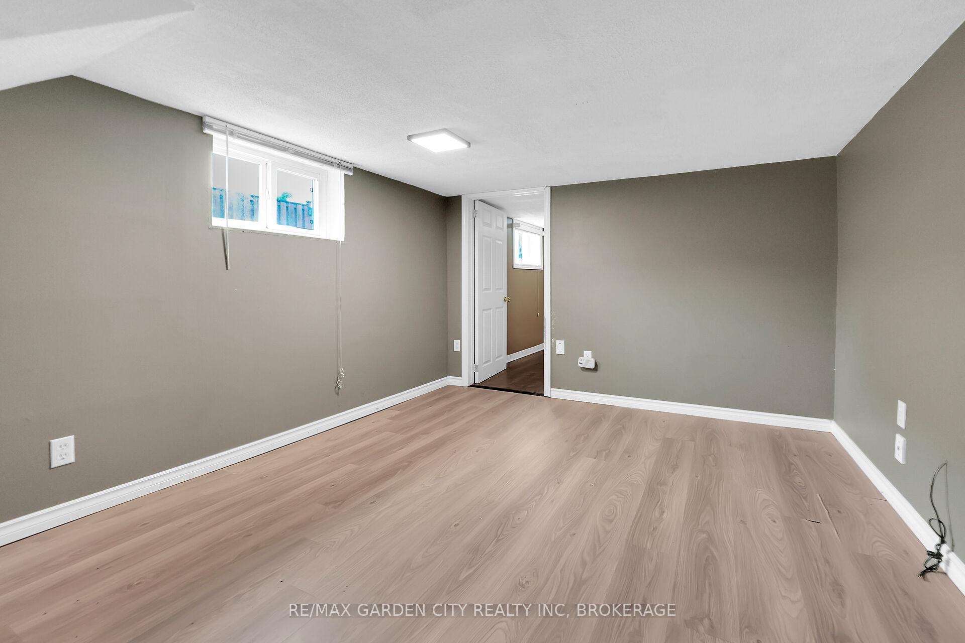 Photo 23 of 160 McAlpine Avenue S, Welland, Lincoln/Crowland — HOMEH