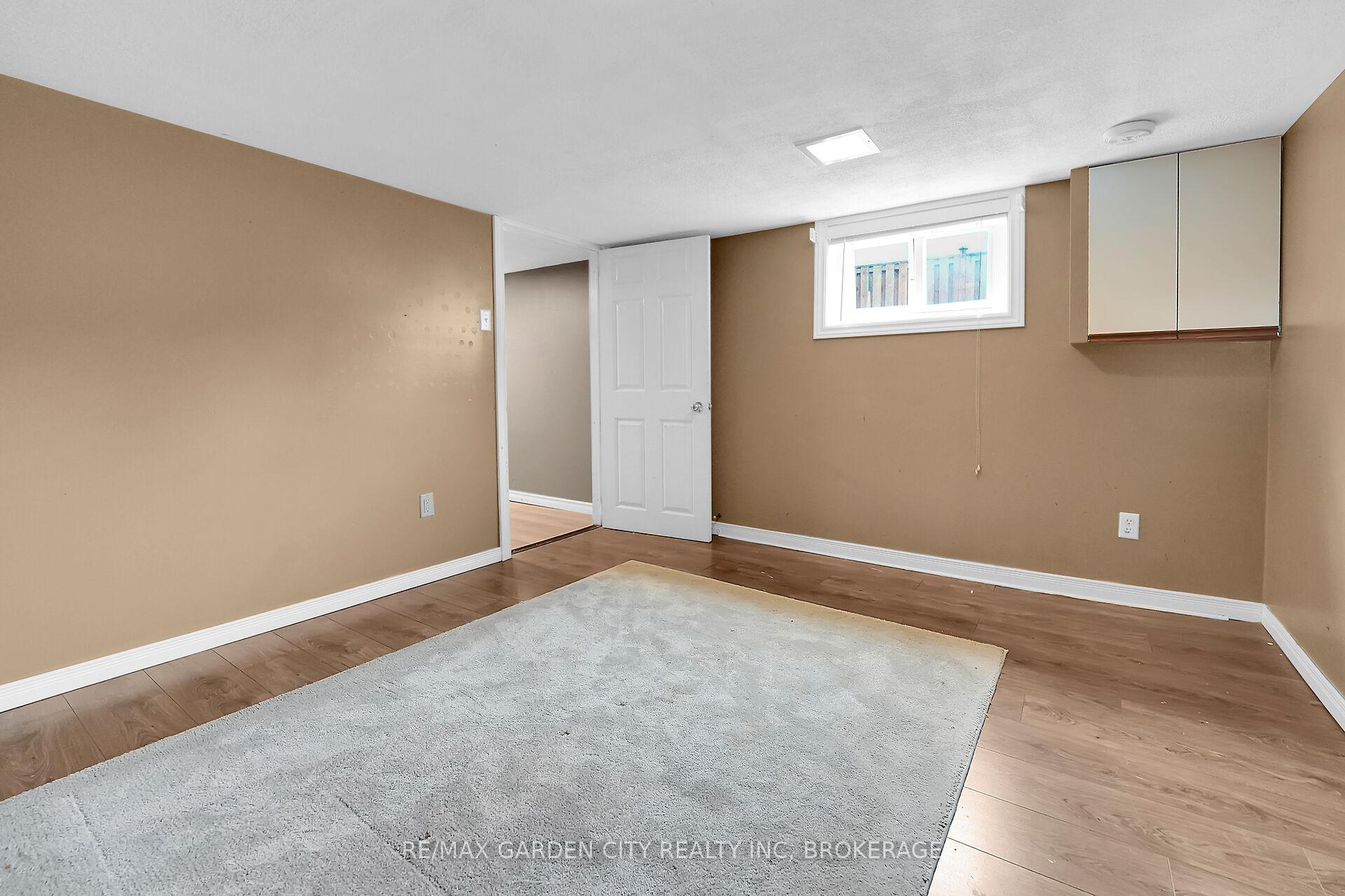 Photo 25 of 160 McAlpine Avenue S, Welland, Lincoln/Crowland — HOMEH