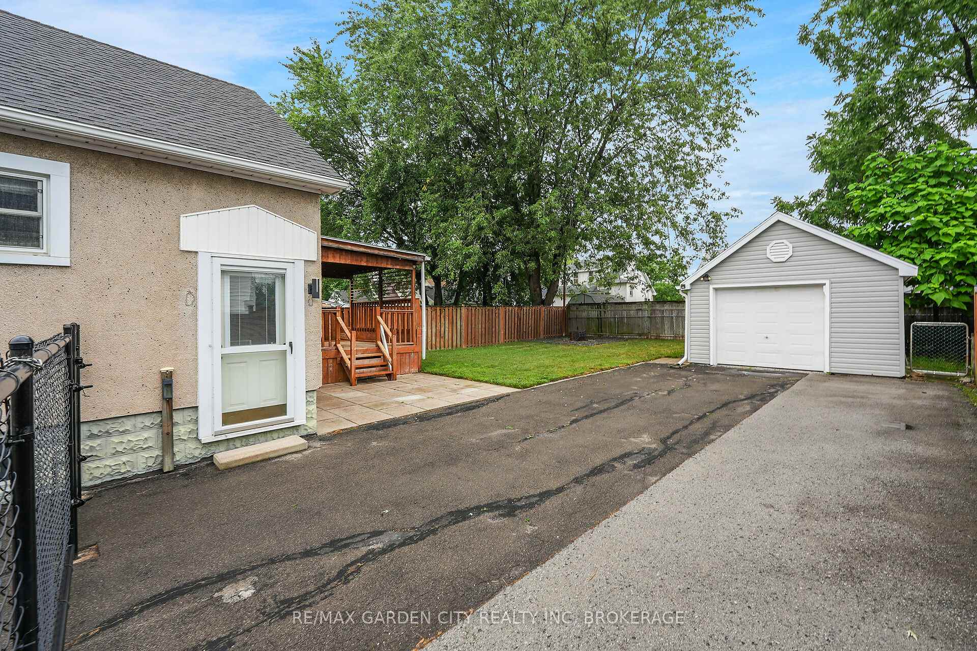 Photo 29 of 160 McAlpine Avenue S, Welland, Lincoln/Crowland — HOMEH