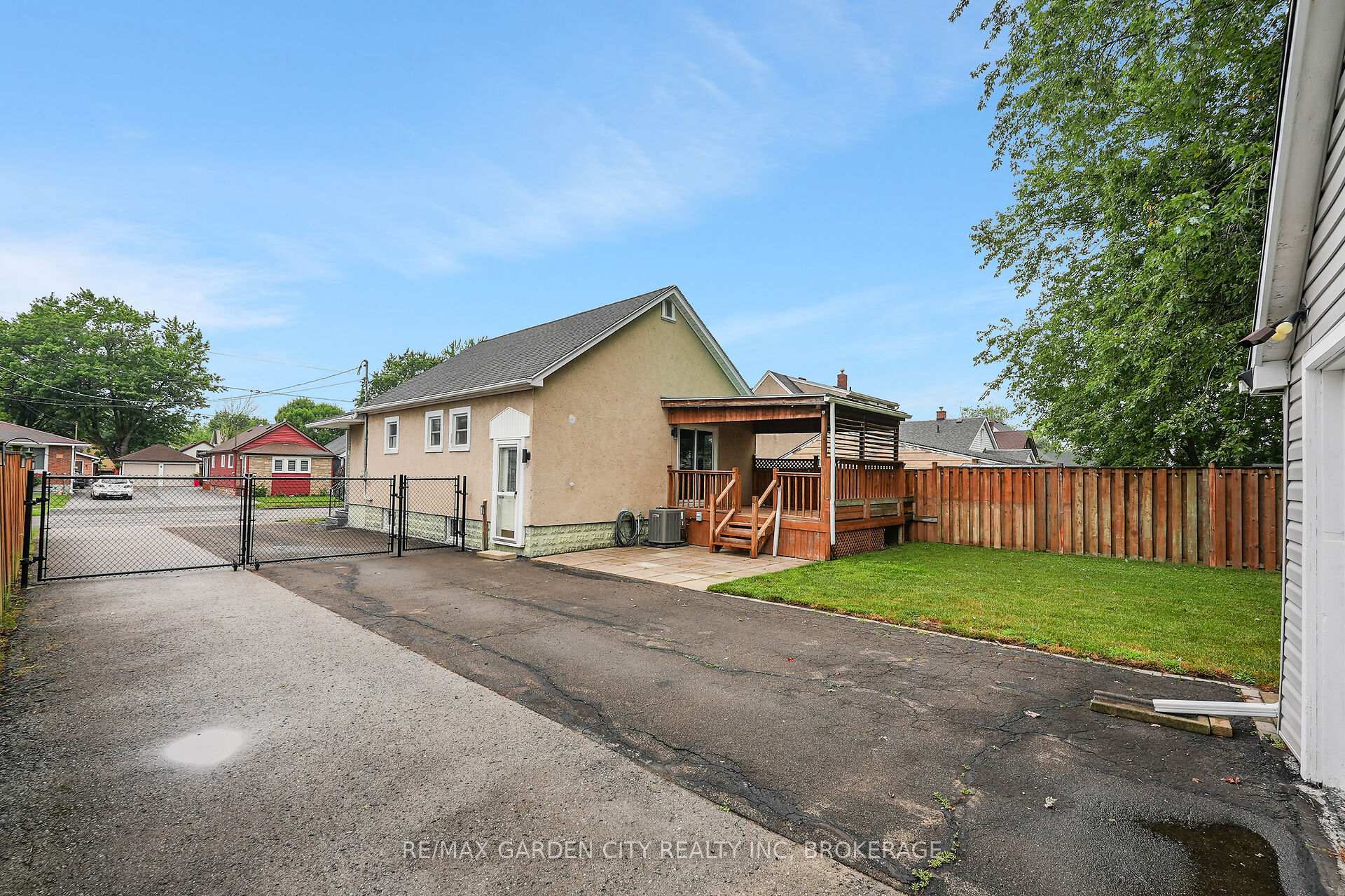 Photo 31 of 160 McAlpine Avenue S, Welland, Lincoln/Crowland — HOMEH