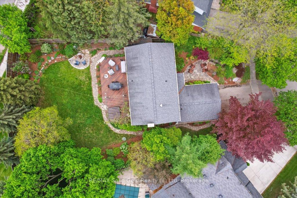 Photo 1 of 427 Stillmeadow Circle, Waterloo — HOMEH