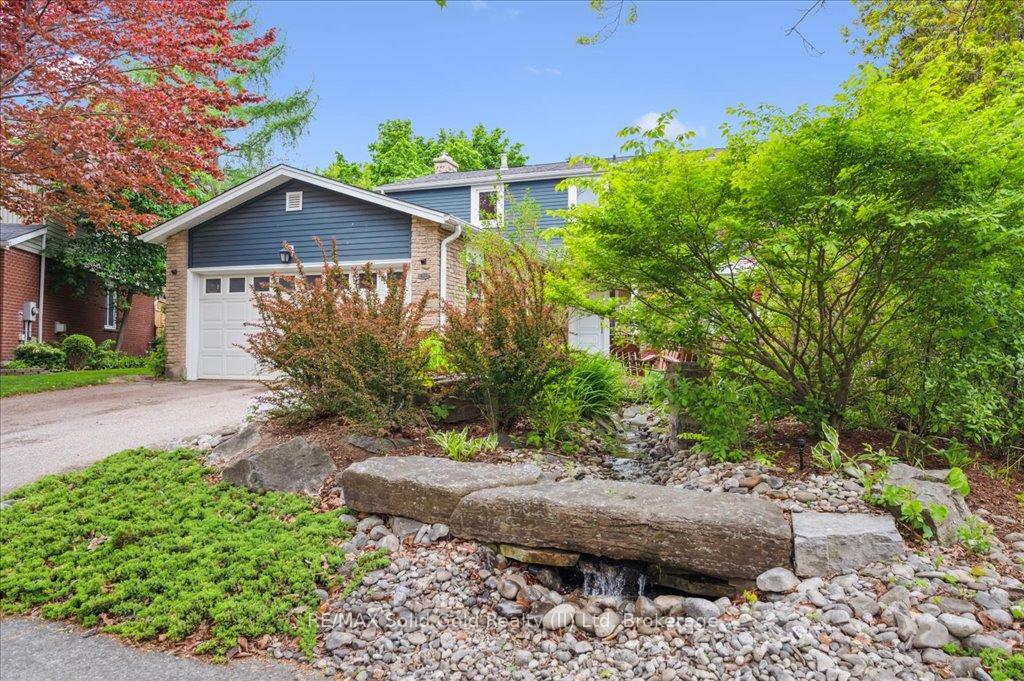 Photo 2 of 427 Stillmeadow Circle, Waterloo — HOMEH