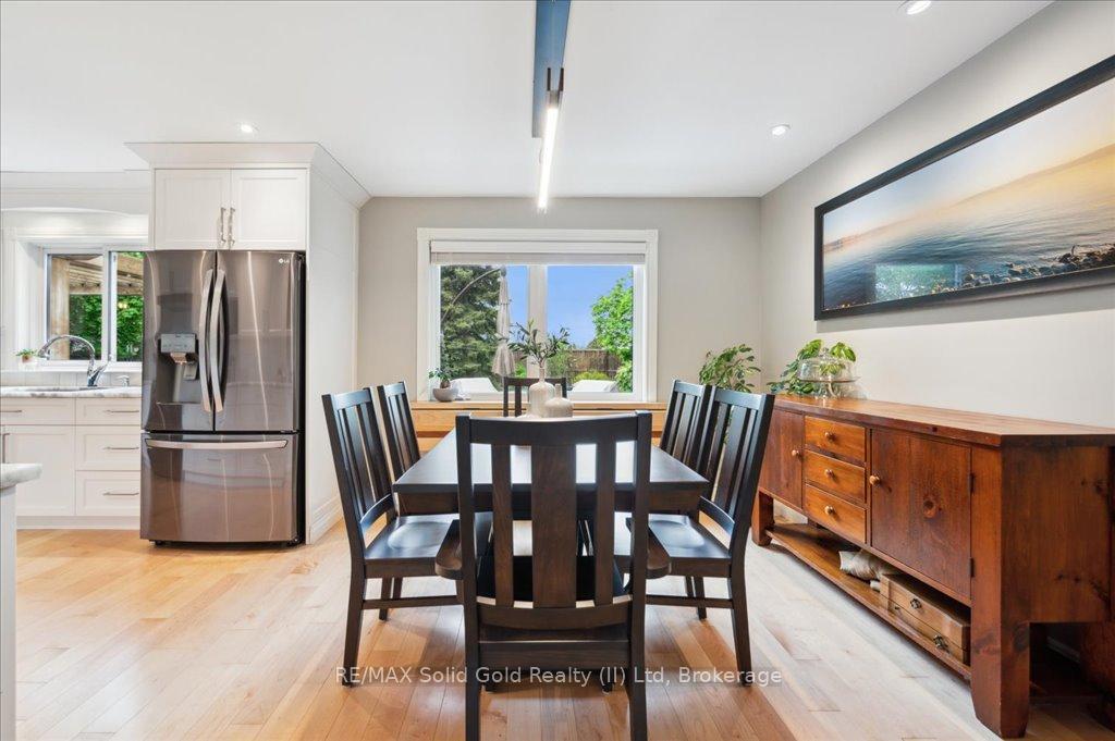 Photo 12 of 427 Stillmeadow Circle, Waterloo — HOMEH