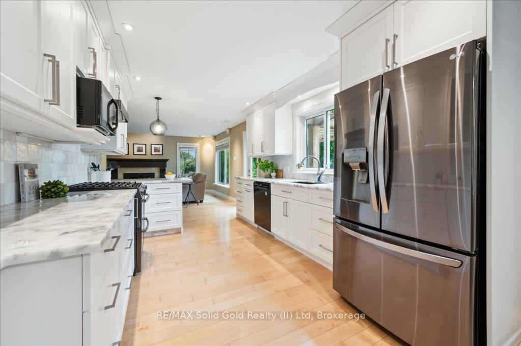 Photo 15 of 427 Stillmeadow Circle, Waterloo — HOMEH