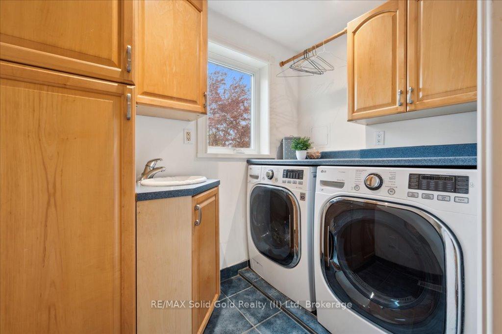 Photo 28 of 427 Stillmeadow Circle, Waterloo — HOMEH